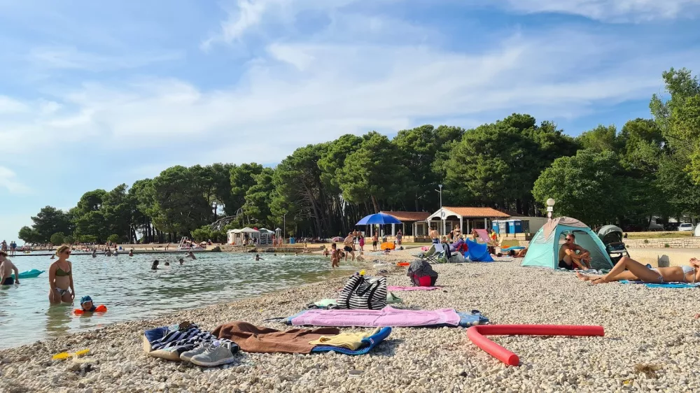 plaža Valbandon, Fažana / Foto: Maja Grobel&scaron;ek