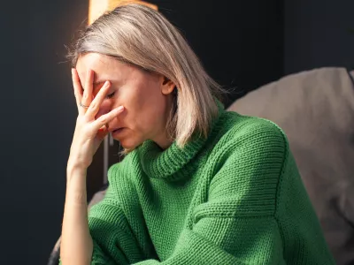  Človek je pomemben vir in potrebuje premik v miselnosti: od izčrpavanja k zavedanju pomembnosti regeneracije, od nadzora k zaupanju in od stalne dosegljivosti k odgovorni prisotnosti in zavzetosti.