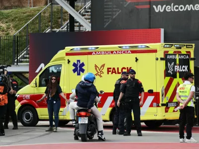 MotoGP - Catalunya Grand Prix - Circuit de Barcelona, Barcelona, Spain - May 17, 2026 An ambulance arrives at the track after Gresini Racing's Alex Marquez sustains an injury during a crash in the MotoGP race REUTERS/Nacho Doce