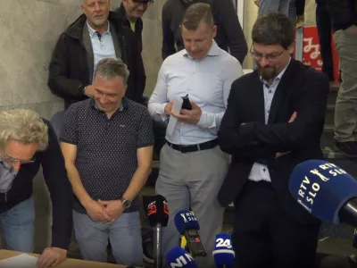 Ljubljana, Dom sindikatov.Skupna novinarska konferenca predstavnikov sindikalnih central o aktivnostih po sprejetju zakona o interventnih ukrepih za razvoj Slovenije.Foto: STA