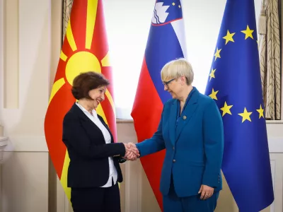 Ljubljana, predsedniska palaca.Obisk predsednice Severne Makedonije Gordane Siljanovske Davkove.Uradni fototermin predsednice Severne Makedonije in predsednice republike Natase Pirc Musar.