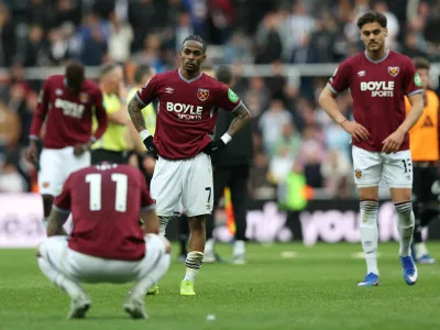 Soccer Football - Premier League - Newcastle United v West Ham United - St James' Park, Newcastle, Britain - May 17, 2026 West Ham United's Crysencio Summerville looks dejected after the match REUTERS/Scott Heppell EDITORIAL USE ONLY. NO USE WITH UNAUTHORIZED AUDIO, VIDEO, DATA, FIXTURE LISTS, CLUB/LEAGUE LOGOS OR 'LIVE' SERVICES. ONLINE IN-MATCH USE LIMITED TO 120 IMAGES, NO VIDEO EMULATION. NO USE IN BETTING, GAMES OR SINGLE CLUB/LEAGUE/PLAYER PUBLICATIONS. PLEASE CONTACT YOUR ACCOUNT REPRESENTATIVE FOR FURTHER DETAILS..   TPX IMAGES OF THE DAY