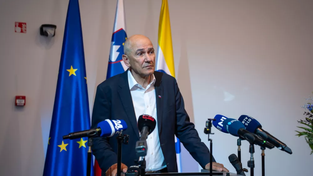 Ljubljana.Izjava za medije po seji sveta SDS.Predsednik SDS Janez Jansa.Foto: STA