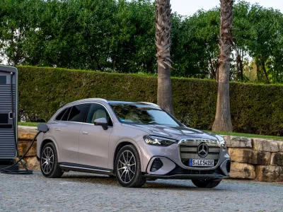 GLC se v desetih minutah napolni za 300 kilometrov vožnje. / Foto: Mercedes-Benz AG​