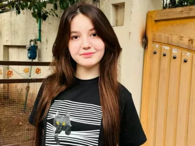 Pakistanska vplivnica Sana Yousaf, ki jo je pri 17. letih ubil Umar Hayat. Obsodili so ga na smrtno kazen. 