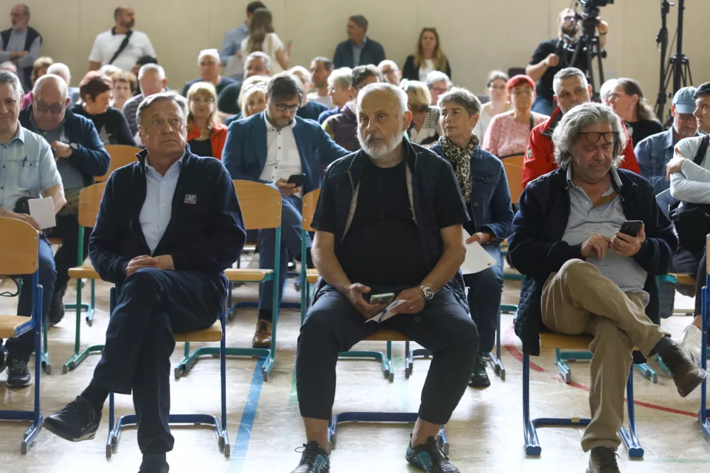 20.5.2026 - zbor krajanov &scaron;tepanjsko naselje - parkirna problematika - parkiranjeFoto: Luka Cjuha