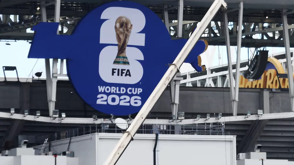 MIAMI, FLORIDA - MAY 22: The FIFA World Cup 2026 logo is seen covering the Hard Rock Stadium signage on the exterior of the stadium at Miami Stadium on May 22, 2026 in Miami, Florida. Leonardo Fernandez,Image: 1104362376, License: Rights-managed, Restrictions:, Model Release: no / Foto: Profimedia