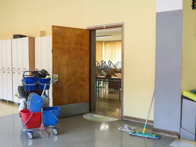 - &scaron;ola, &scaron;olski hodnik, &scaron;olska garderoba, učilnica,- 15.04.2026. O&Scaron; Straži&scaron;če. Kuharska delavnica znotraj dopolninega poukana O&Scaron; Straži&scaron;če v Kranju.//FOTO: Bojan Velikonja