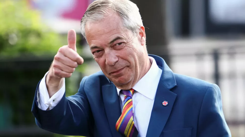 Britain's Reform UK leader Nigel Farage gestures at the Havering Town Hall, following the results of the local elections, in the London Borough of Havering, Britain, May 8, 2026. REUTERS/Jack Taylor