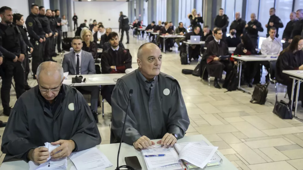 Zagovori po več kot treh letih: obtoženi zavrača obtožbe, da bi bil Dalton