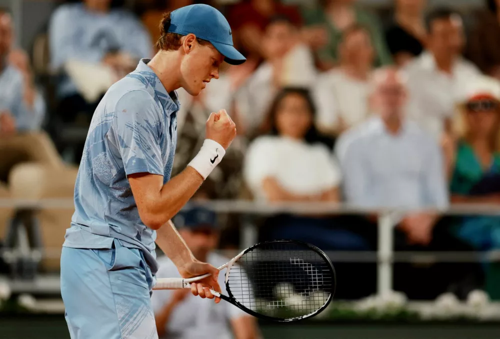 Tennis - French Open - Roland Garros, Paris, France - May 26, 2026 Italy's Jannik Sinner reacts during his first round match against France's Clement Tabur REUTERS/Stephanie Lecocq