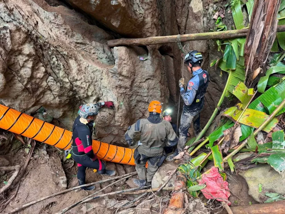 Members of a rescue team work to save seven people trapped in a cave, at a location given as Xaisomboun Province, Laos, in this handout image released May 25, 2026. Metta Tham Kalasin Rescue/Handout via REUTERS THIS IMAGE HAS BEEN SUPPLIED BY A THIRD PARTY. NO RESALES. NO ARCHIVES. MANDATORY CREDIT. VERIFICATION Location and date not verified According to the rescue team, the coordinate of the cave is at the coordinates of 19.069727, 102.969711 Trees, the shed, machines and staff members matched with corroborating social media videos The state-run Lao Phattana News confirmed the engagement of Thai rescue team in the cave No earlier version of the visuals was posted online before May 25 and May 26