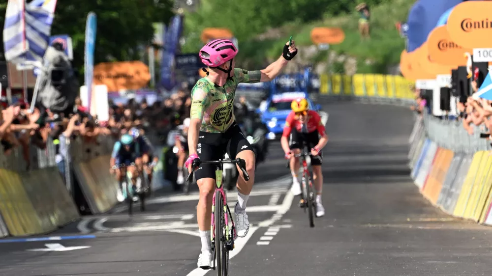 Cycling - Giro d'Italia - Stage 17 - Cassano d'Adda to Andalo - Italy - May 27, 2026 EF Education - EasyPost's Michael Valgren celebrates winning stage 17 REUTERS/Jennifer Lorenzini