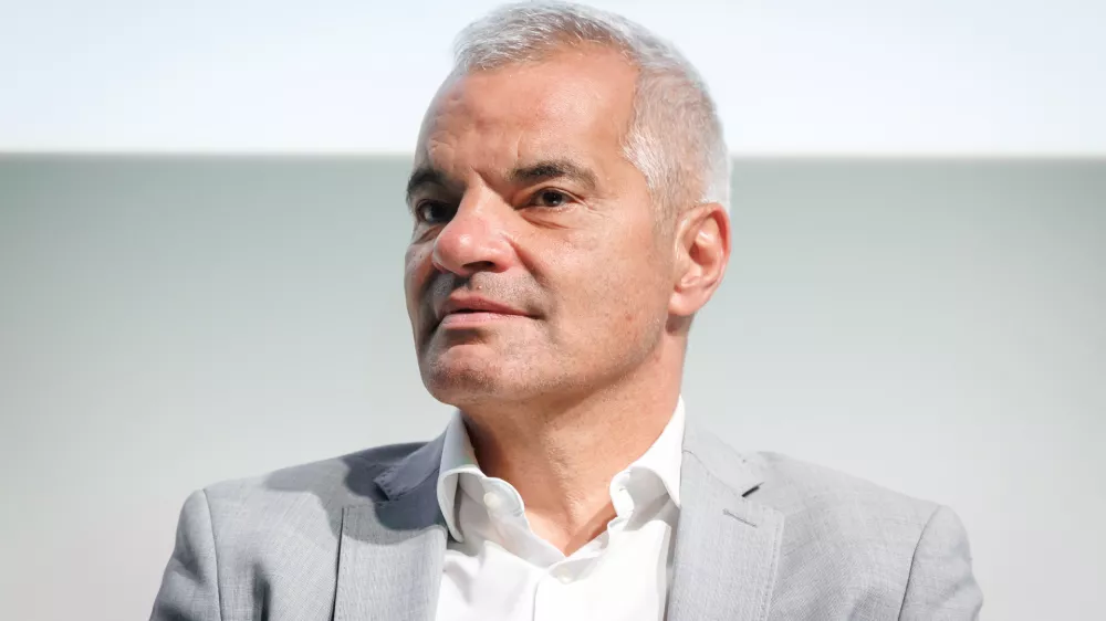 Ljubljana, Kino Siska.Dogodek z naslovom Odpadki, energija in zrak.Mariborski zupan Sasa Arsenovic.