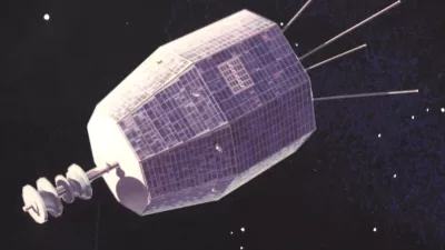 V orbito so poslali dva satelita Relay. / Foto: Wikipedia