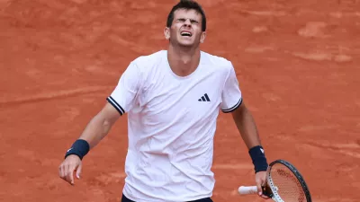 Tennis - French Open - Roland Garros, Paris, France - May 31, 2026 Spain's Rafael Jodar celebrates after winning his fourth round match against Spain's Pablo Carreno Busta REUTERS/Stephanie Lecocq