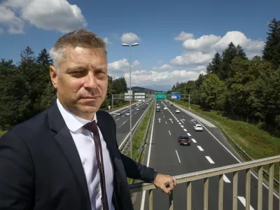 - 30.08.2022 &ndash; mag. Valentin Hajdinjak, predsednik uprave DARS, Družba za avtoceste v Republiki Sloveniji  //FOTO: Luka CjuhaOPOMBA: INTERVJU ZA OBJEKTIV 2022