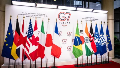 Illustration of the flags of the countries participating in the meeting and the G7 logo,, during the meeting of G7 finance ministers and central bank governors, as part of the G7 Evian summit at the Ministry of the Economy, Finance, and Industrial and Digital Sovereignty in Bercy, in Paris, FRANCE, 19 May 2026.Illustration des drapeaux participants a la reunion et le logo du G7, dans le cadre de la reunion des ministres des finances et des gouverneurs des banques centrales du G7, dans le cadre du G7 Evian au Ministere de l Economie des Finances et de la Souverainete industrielle et numerique a Bercy, a Paris, FRANCE, le 19 Mai 2026.