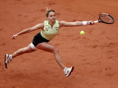 Tennis - French Open - Roland Garros, Paris, France - June 3, 2026 Poland's Maja Chwalinska in action during her quarter final match against Russia's Anna Kalinskaya REUTERS/Guglielmo Mangiapane   TPX IMAGES OF THE DAY