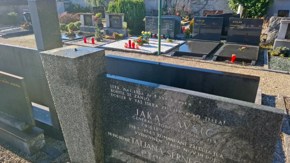 10.12.2025 Pokopali&scaron;če Stožice grob Jaka Av&scaron;ič general JLA Foto Luka Cjuha