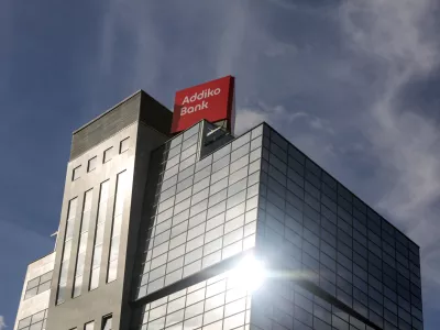Prevzem Addiko Bank: o&scaron;kodovanje večine delničarjev v prid enega delničarja?