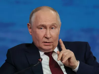 Russia's President Vladimir Putin attends a plenary session of the St. Petersburg International Economic Forum (SPIEF) in Saint Petersburg, Russia June 5, 2026. REUTERS/Anastasia Barashkova
