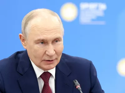 Russian President Vladimir Putin attends a meeting with Chinese Vice President Han Zheng on the sidelines of the St. Petersburg International Economic Forum (SPIEF) in Saint Petersburg, Russia June 5, 2026. Sputnik/Valeriy Sharifulin/Pool via REUTERS ATTENTION EDITORS - THIS IMAGE WAS PROVIDED BY A THIRD PARTY.