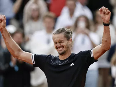 Tennis - French Open - Roland Garros, Paris, France - June 7, 2026 Germany's Alexander Zverev celebrates after winning the final against Italy's Flavio Cobolli REUTERS/Benoit Tessier