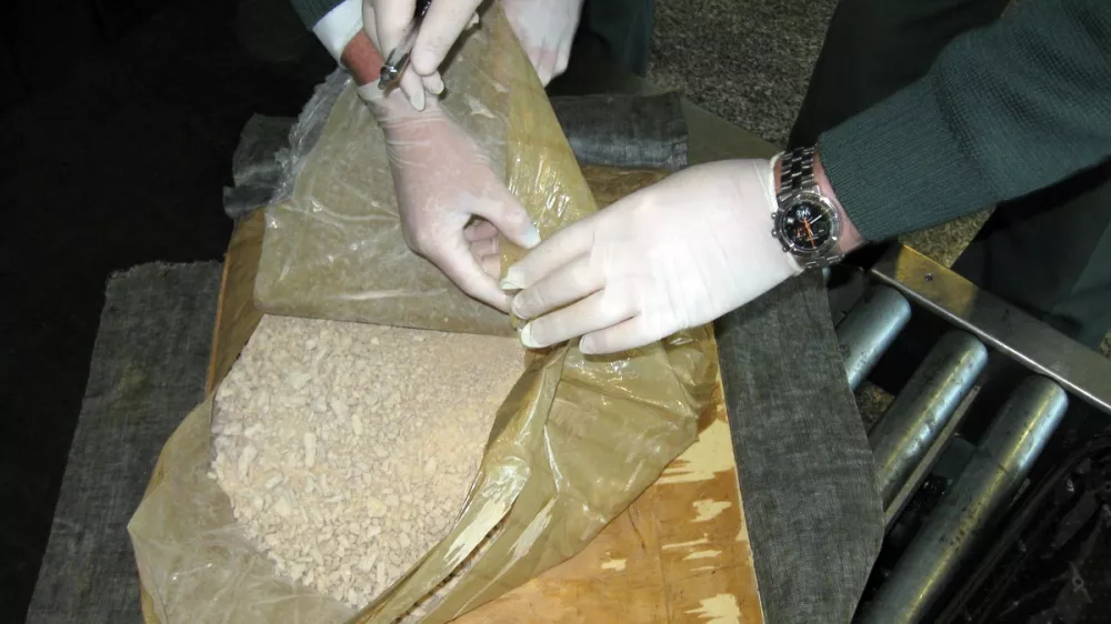 heroin, zasežene na brni&scaron;kem letali&scaron;ču