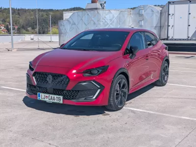 Renault clio full hybrid e-tech 160 espirit alpine. 