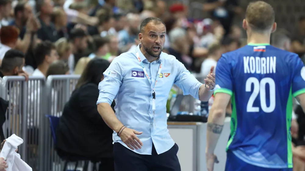 Selektor Uro&scaron; Zorman17.5.2026 - Rokomet povratna tekma Slovenija - Črna gora v zadnjem krogu kvalifikacij za nastop na SP 2027Foto: Luka Cjuha