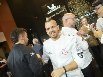 The chef of the Diverxo restaurant, Dabiz Mu&ntilde;oz, during the gala of the Michelin Guide 2025, in the Auditorium and Congress Center Victor Villegas, on November 26, 2024, in Murcia (Spain). The Region of Murcia brings together the best 250 chefs from all over Spain for the celebration of the gala, the government thus reinforces its commitment to the gastronomic sector and its national and international momentum. The selection of chefs includes all the three and two Michelin-starred chefs in Spain, with leading names likeNOVEMBER 26;202411/26/2024,Image: 939662271, License: Rights-managed, Restrictions:, Model Release: no / Foto: Javi Carri&oacute;n Via Profimedia