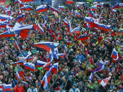 navijači- 04.03.2023 - 43. Svetovno prvenstvo v nordijskem smučanju PLANICA 2023 - največji &scaron;portni dogodek v zgodovini Slovenije, - - smučarski skoki - ekipna tekma za mo&scaron;ke na veliki skakalnici //FOTO: Luka Cjuha