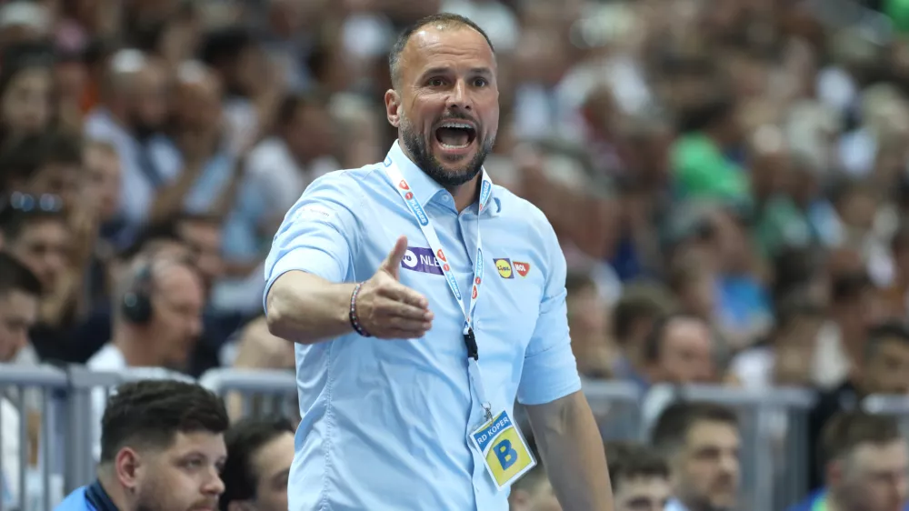 Selektor Uro&scaron; Zorman17.5.2026 - Rokomet povratna tekma Slovenija - Črna gora v zadnjem krogu kvalifikacij za nastop na SP 2027Foto: Luka Cjuha