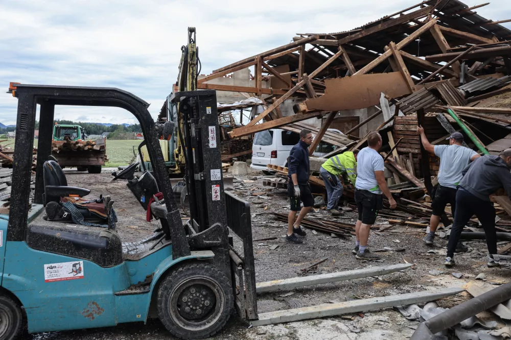 &raquo;Kot bi nas zadela tisočtonska bomba&laquo;: apokalipsa nad Slovenijo, ki je ne pomnijo niti najstarej&scaron;i