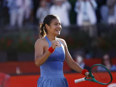Tennis - Queen's Club Championships - Queen's Club, London, Britain - June 13, 2026 Britain's Emma Raducanu celebrates after winning her semi final match against Iva Jovic of the U.S. Action Images via Reuters/Andrew Couldridge