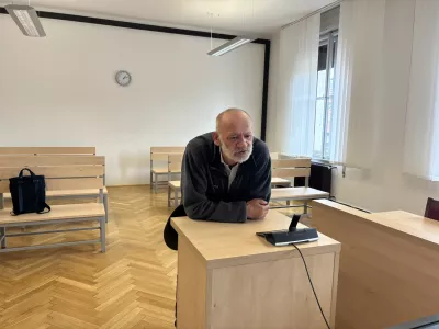 Mansardo zakuril, ker ga je hotela zapustiti