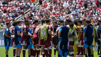 Qatari players take a water break during the World Cup Group B soccer match between Qatar and Switzerland in Santa Clara, Calif., near San Francisco, Saturday, June 13, 2026. (AP Photo/Eugene Hoshiko)