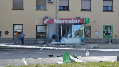 V Bertokih so razstrelili bankomat. 