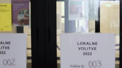 - &Scaron;portna dvorana Menge&scaron;- 04.12.2022 - Lokalne volitve 2022 - drugi krog - volitve župana //FOTO: Bojan Veliknja