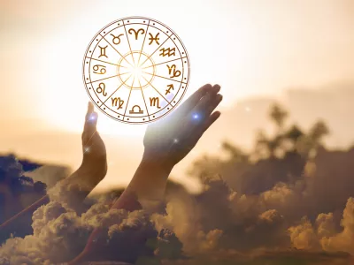 Zodiac signs inside of horoscope circle astrology and horoscopes concept / Foto: Sarayut Getty Images/istockphoto