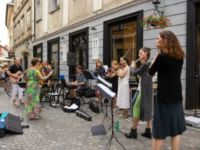 V Ljubljani se bo na Prazniku glasbe predstavilo več kot &scaron;tiristo glasbenikov in pevcev vseh generacij in vseh glasbenih zvrsti. F Visit Ljubljana