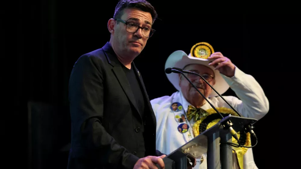 Newly elected Makerfield MP Andy Burnham of Britain's Labour Party speaks following his victory in the Makerfield by-election, triggered by the resignation of Labour MP John Simons, at the The Edge Wigan in Wigan, Britain, June 19, 2026. REUTERS/Temilade Adelaja 