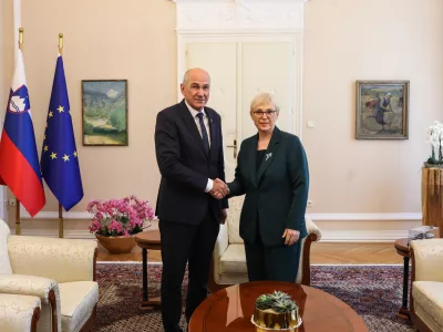 - Janez Ivan Jan&scaron;a, Predsednik Vlade RS,- Nata&scaron;a Pirc Musar, Predsednica RS,- 17.06.2026. Sprejem 16. Vlade Republike Slovenije pri Predsednici Republike Slovenije Nata&scaron;i Pirc Musar.//FOTO: Bojan Velikonja