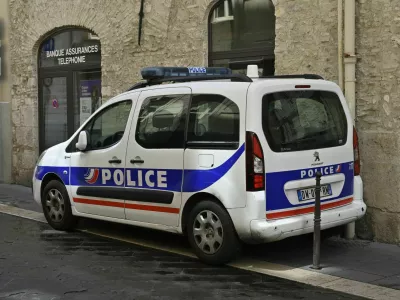 policija francija