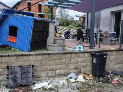 - 11.06.2026 - neurje in močan veter je povzročil ogromno gmotne &scaron;kode v Komendi in Klancu pri Komendi//FOTO: Jaka Gasar