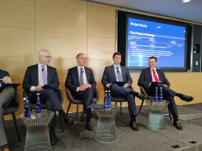ZDA, New York.Brifing na banki Morgan Stanley o umetni inteligenci in energiji.