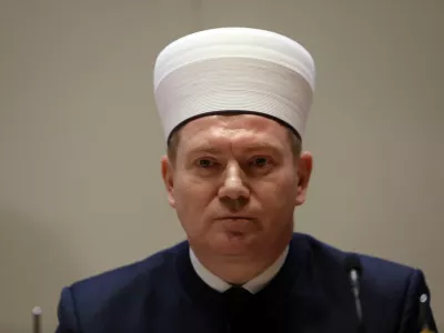 mufti Islamske skupnosti v Sloveniji Nevzet Porić, - 19.12.2023 &ndash; Islamski kulturni center IVKC Ljubljana - predstavili medversko izjavo proti uvajanju samomora s pomočjo v slovensko zakonodajo; //FOTO: Tomaž Skale