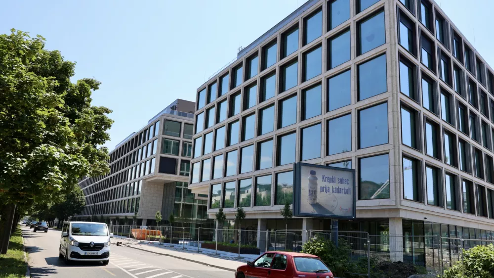 Afera Dobrunje razkrila nepravilnosti na drugih gradbi&scaron;čih, tudi na Vilharii