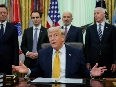 U.S. President Donald Trump speaks on the day he signs an executive order regarding Quantum Computing, in the Oval Office at the White House in Washington, D.C., U.S., June 22, 2026. REUTERS/Jonathan Ernst